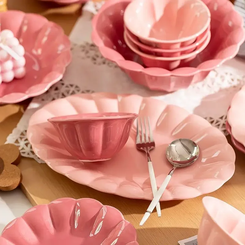 Dishes and dishes set 2025 new household ceramics, light luxury, high-end sense, good-looking dishes,
