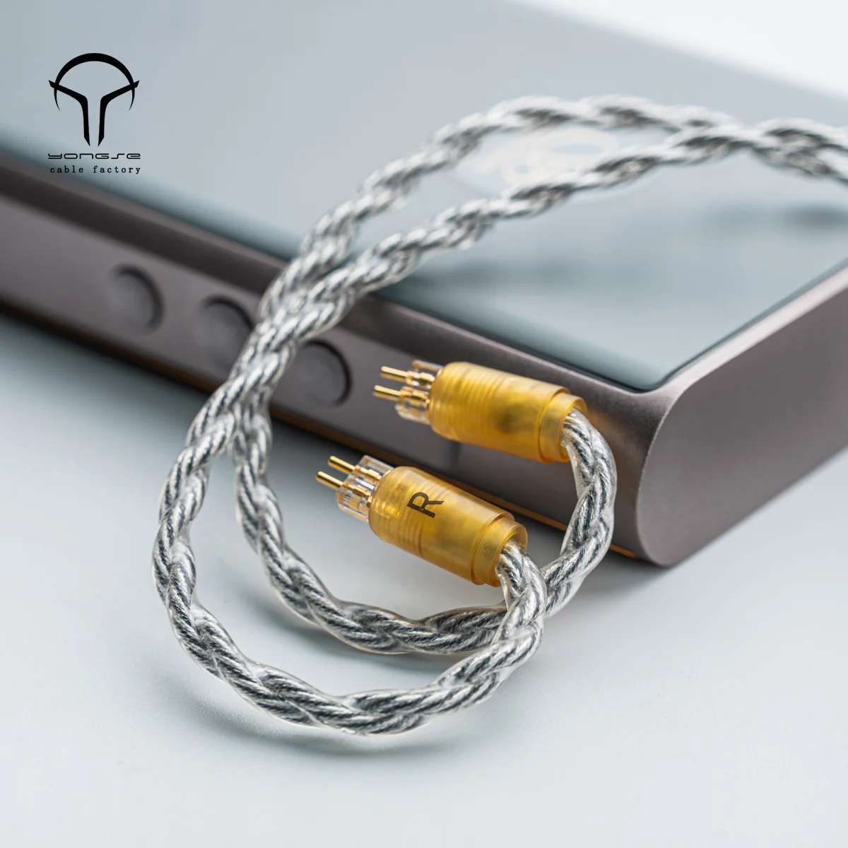 Yongse Obsidian Auriculares de cobre de un solo cristal chapados en plata Cable de actualización Enchufe conmutable: 3,5 mm + 4,4 mm