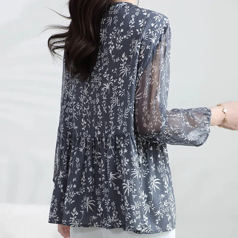 الراقية الحرير الأزهار أعلى قميص ثلاثة أرباع كم أمي الصغيرة ارتداء المرأة الصيف الجديد