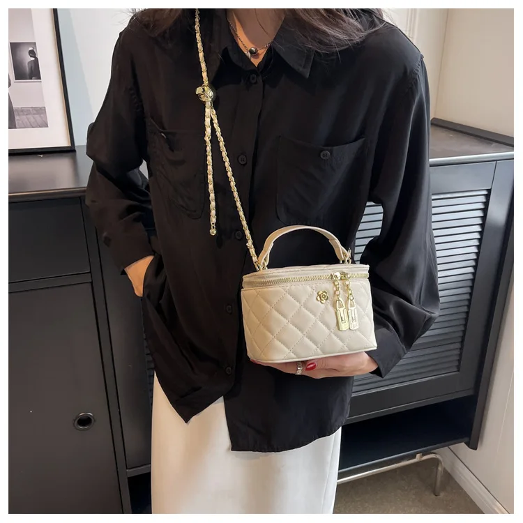 

2023 New Small Women's Crossbody Bag Simple Style Diamond Lattice Fashion Small Shoulder Bag Mini Box Lady Bucket Bag Phone Bag