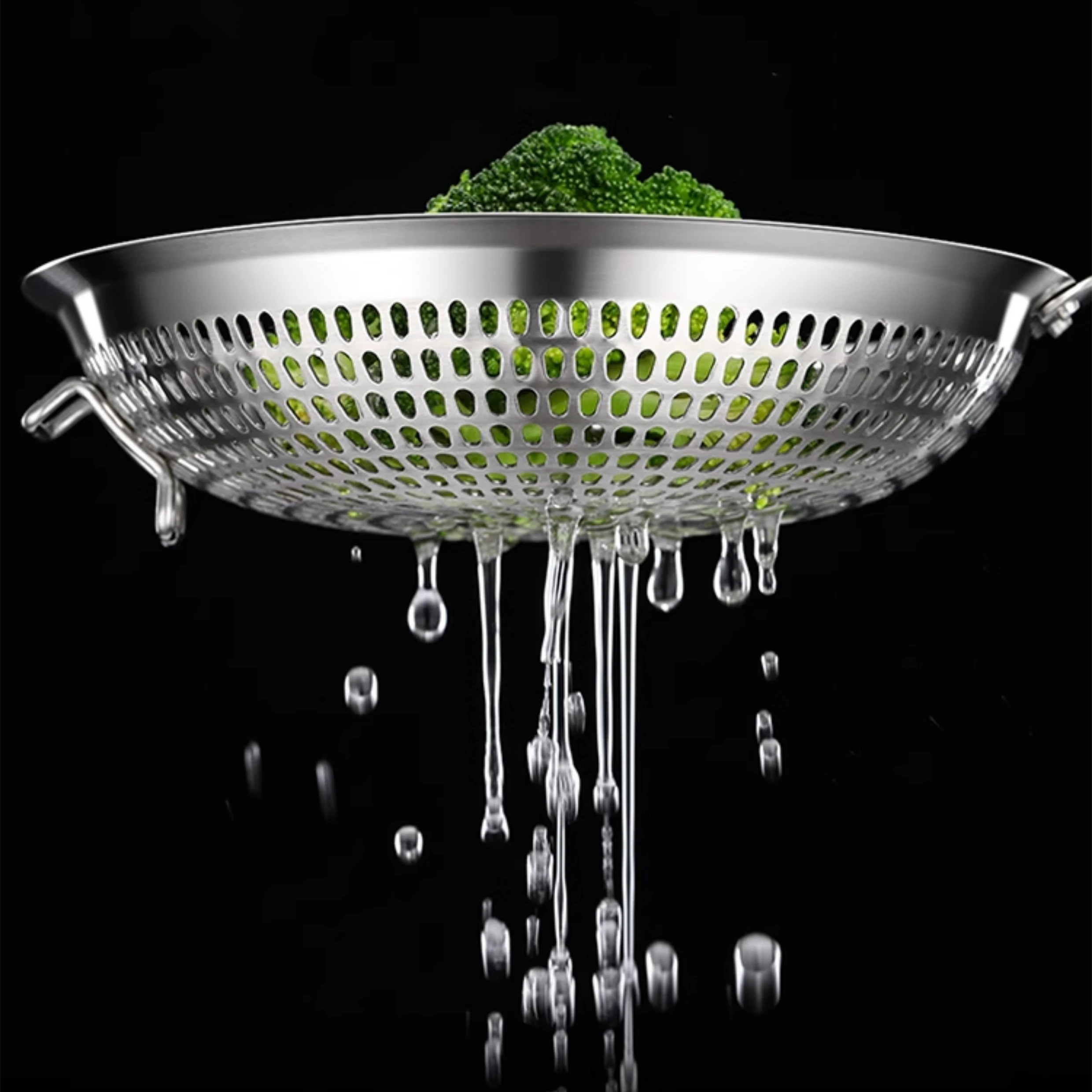 

LFGB Certification 304 Stainless Steel Kitchen Cooking Colander 14~18cm Width Fast Draining Sieve with Anti-Fall Pot Lean Holder