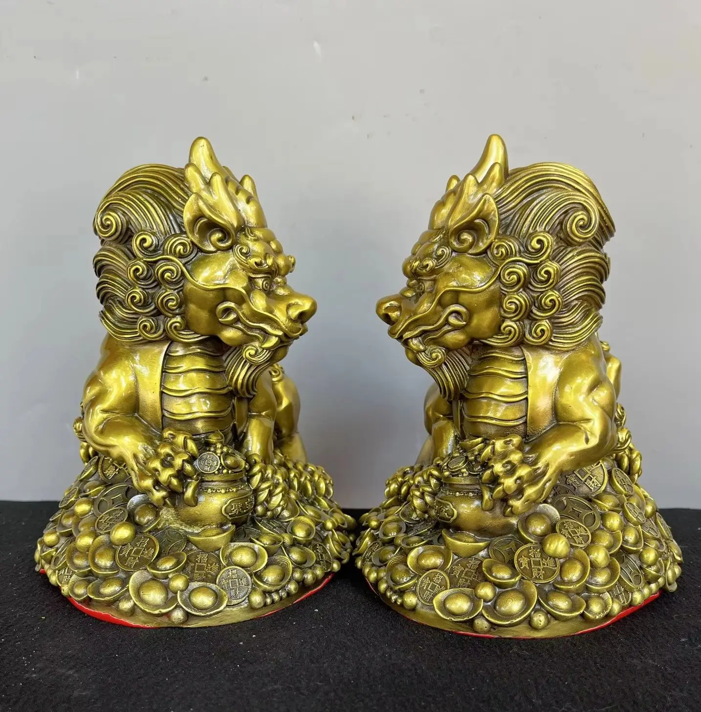 Old Brass Pixiu Statue brave troops mythical beast Yuanbao coin base a pair Amass wealth Ornaments Town house Exorcism