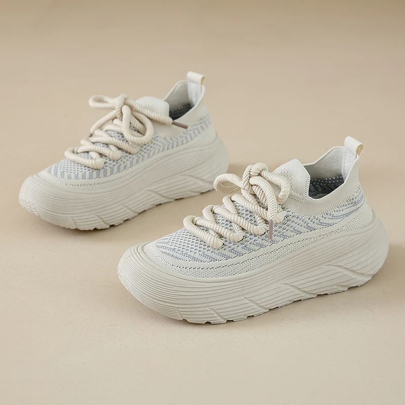 

New Fashion Trend Women's Shoes Thick Sole Casual Sports Shoes Comfortable Flat Shoes Outdoor Flying Weaving Mesh Shoes Sneakers