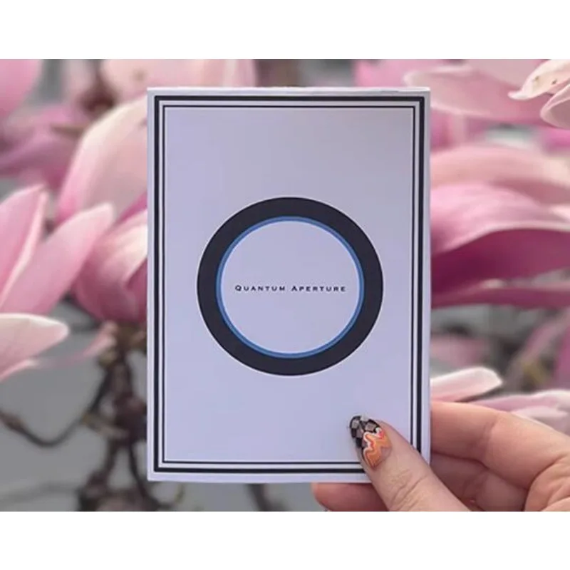 

Квантовая диафрагма, фокусы, классический эффект с движущимся отверстием, визуальная карта, магия, крупный план, уличные иллюзии, трюки, ментализм, реквизит