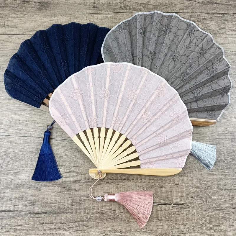 Hand Fold Fan Retro Shell Shaped Fan Japanese Style Silk Cloth Bamboo Folding Fans with Pendant Wedding Hand Fans Dance Props