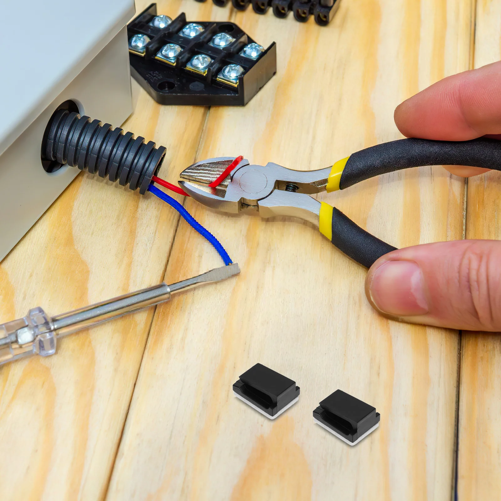 

60Pcs Wire Cable Clips Nylon66 Adhesive Backdrop for Organizing Cables and Preventing Tangles with Abrasion Resistance and