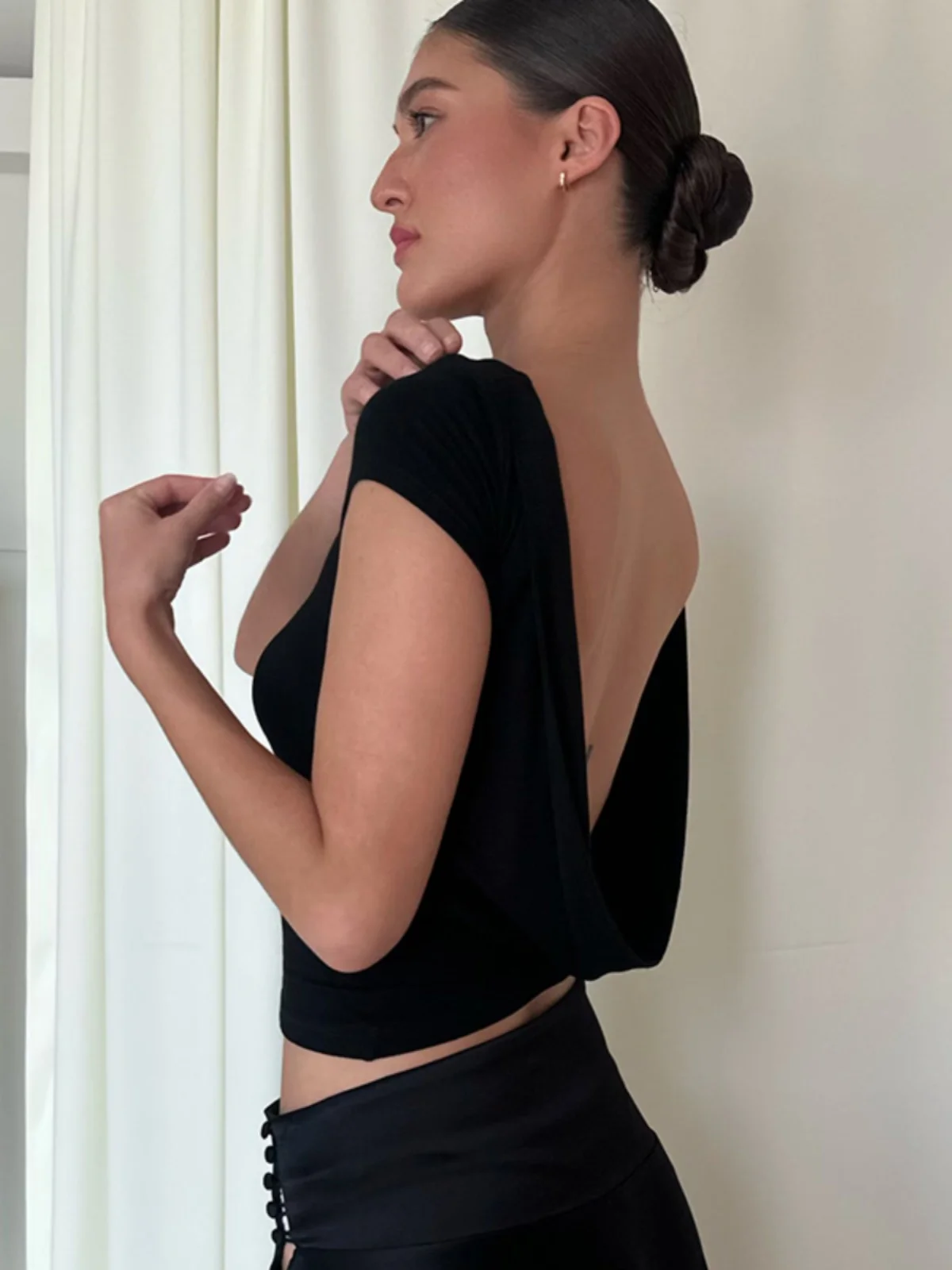 Summer Street Style Short Backless T-Shirt Women's Pure Color Spicy Girl Simple Elegant Sexy  Shirt Polyester Fiber