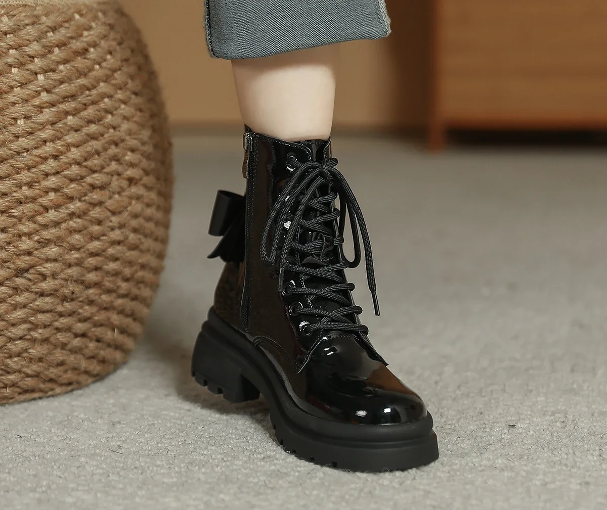 Sweet cool Doc Martens Autumn/Winter with fleece English style booties heightening and thick-soled biker boots for women