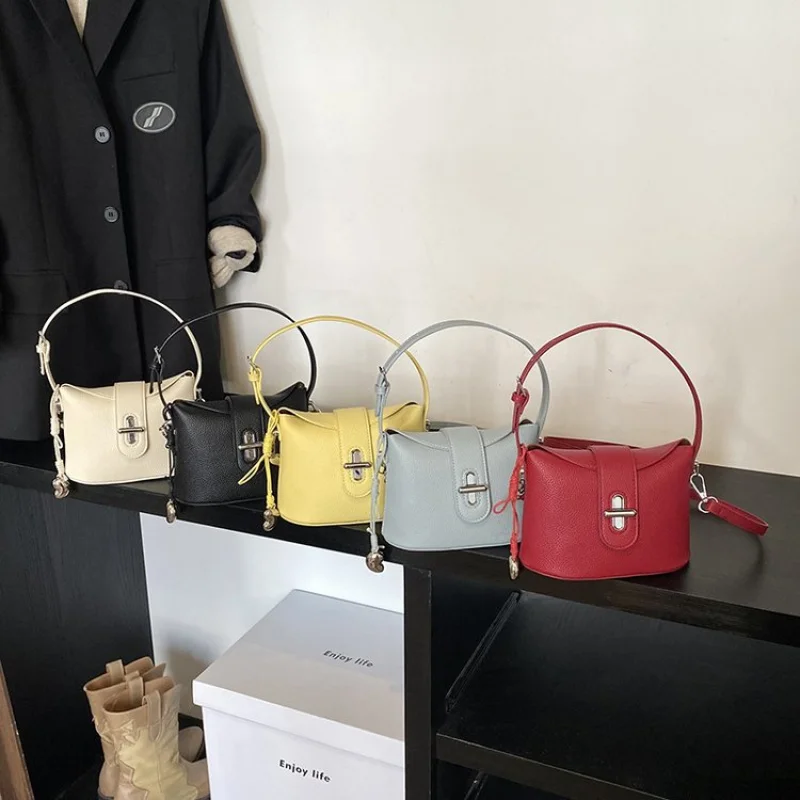 

Необходимая женская сумка, кожаная сумка большой емкости, женская сумка для подгузников, коврик для пеленания, в комплекте, полезная