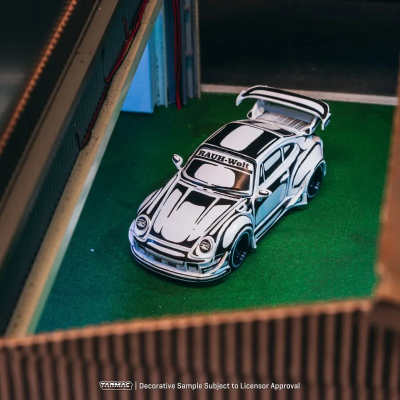 

TW 1:64 RWB 993 - A die-cast alloy automotive model designed to be a gift for friends, an adult collection decoration item.