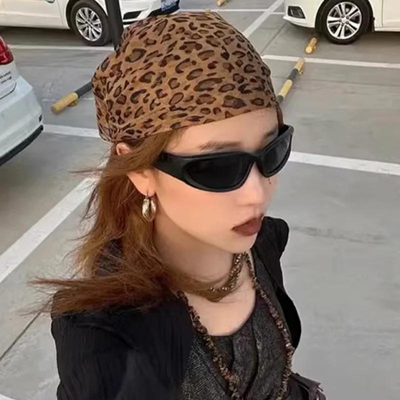 Y2K Retro Spicy Girl Leopard Print Headscarf Small Square Scarf Hair Accessories for Women Fashion Headwear Female Neckerchief