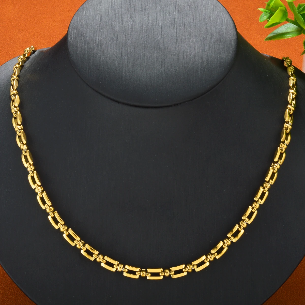 

Luxury Gold Plated Rectangle Link Chain Necklace Women Geometric Jewelry Middle East Gift for Wedding Party Anniversary Birthday