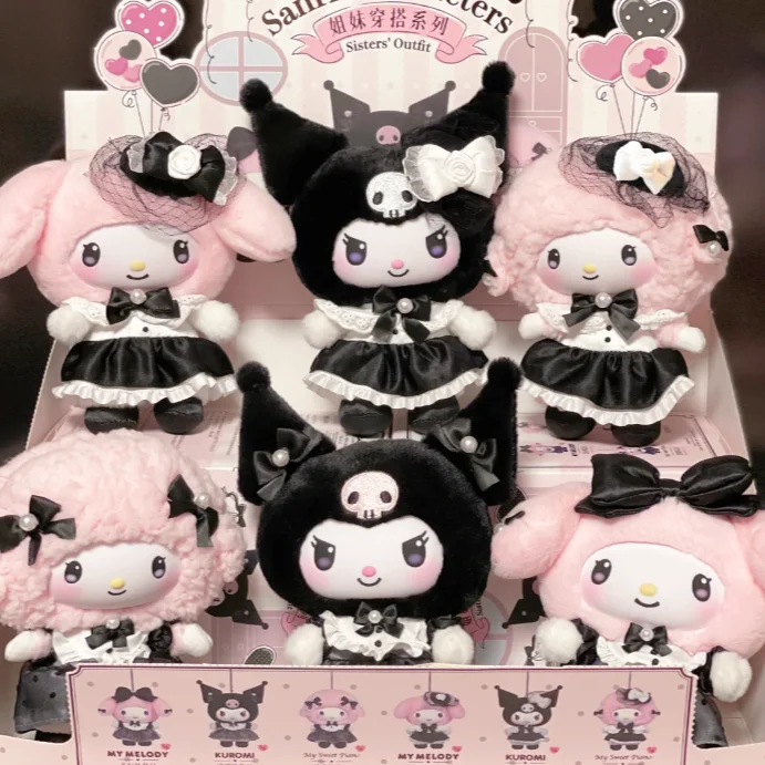 Nuovo Sanrio Toptoy Kuromi Kitty Sisters Wear Series Vinyl Blind Box Ciondolo Fashion Play Giocattoli per bambini Ragazza Regalo di Capodanno Genuino