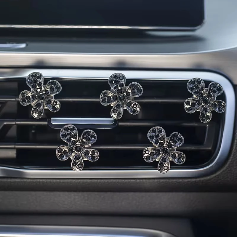 Car Air Freshener Diffuser Charms Car Interior Decor Rhinestone Diamond Crystal Flower Car Air Outlet Perfume Clip Accessories