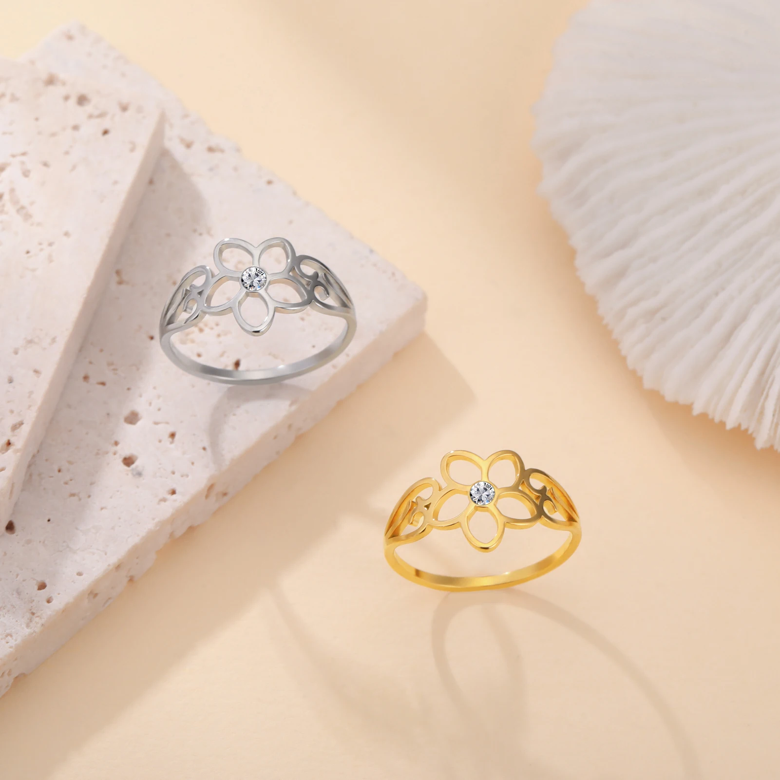 Skyrim Edelstahl-Blumenring mit Klaren Zirkonen Damenringe Ehering Böhmischer Schmuck Jubiläumsgeschenk Großhandel – Detail 5