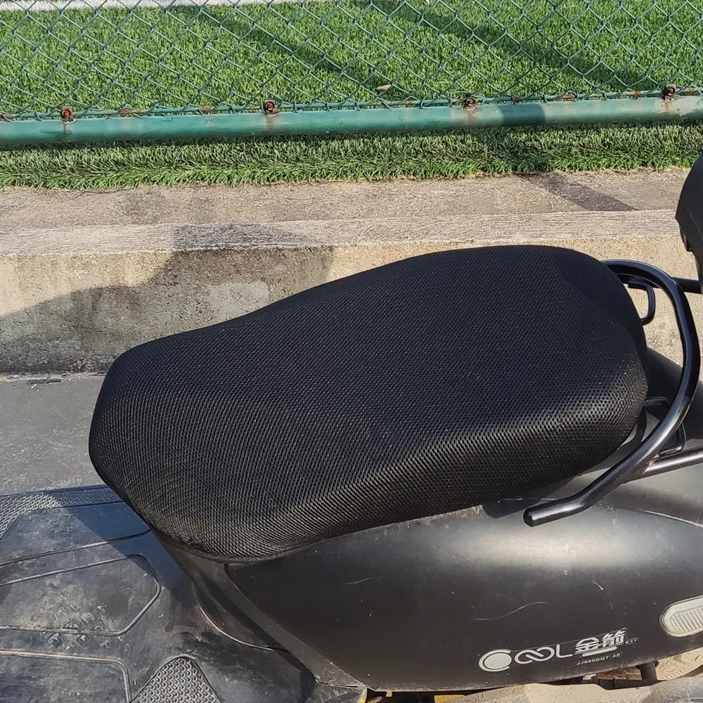 Motorcycle Electric Seat Cover Breathable Sun Protection 3D Mesh Fabric Scooter Seat Cover Pad Anti-skid Honeycomb Mesh Cushion