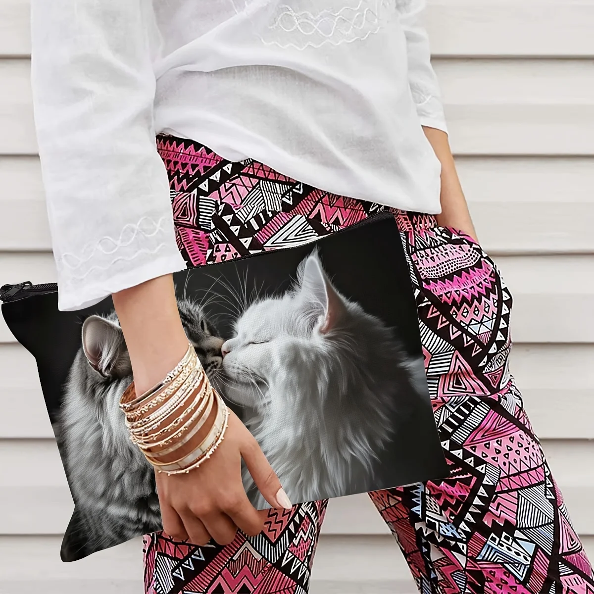 1pc Stylish Cat Design Makeup Pouch - Lightweight And Sturdy Cosmetic Organizer with Zipper