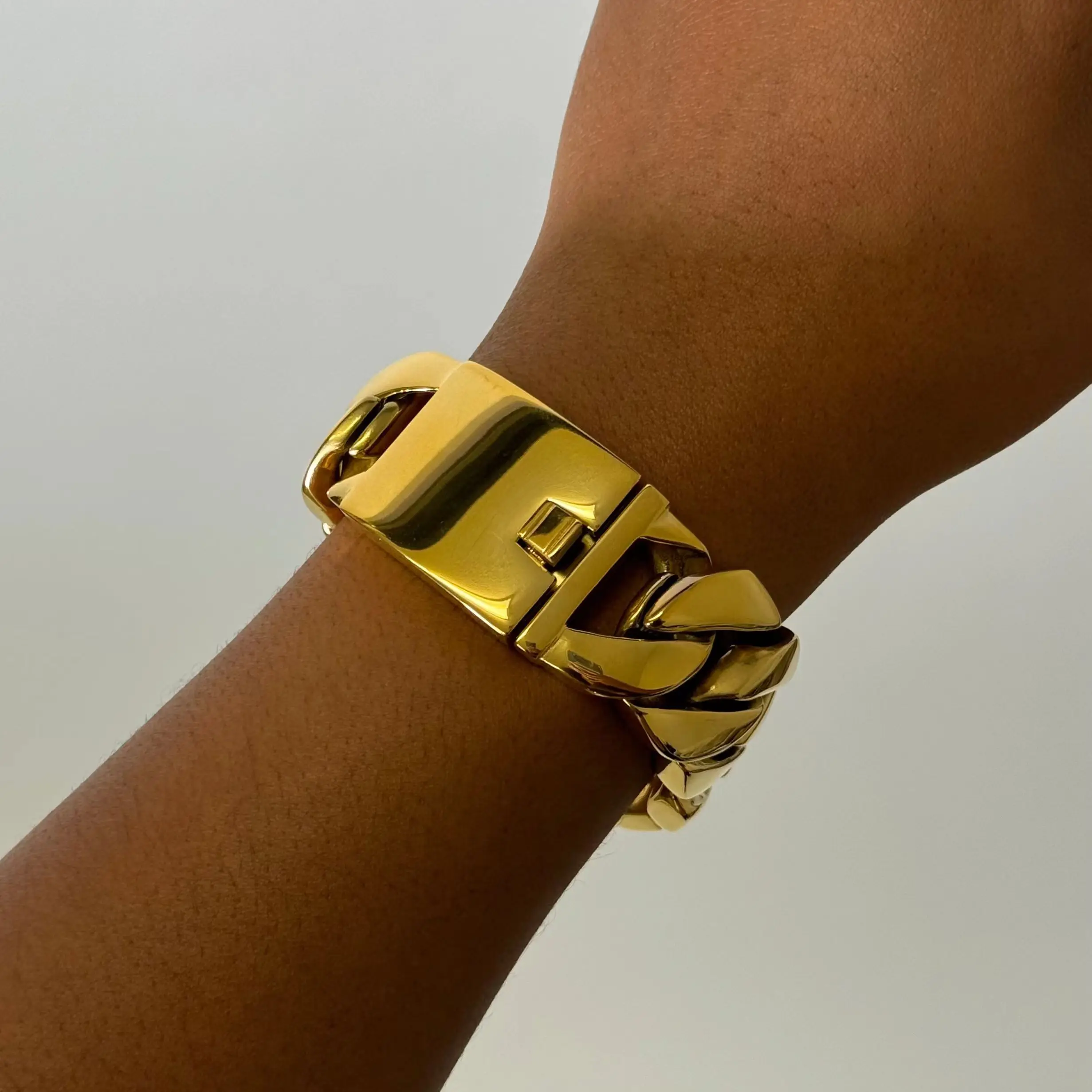 Thumbnail 4 - #57 Best Chunky Chain Necklaces to Buy In 2026