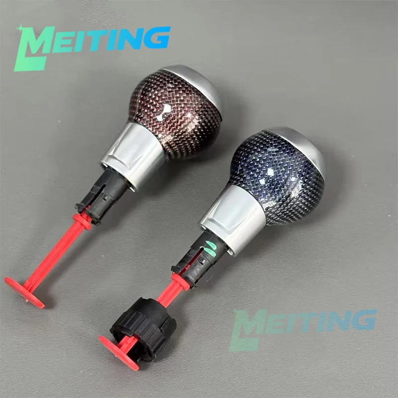 

Ручка переключения передач из усовершенствованного карбонового волокна в красно-синем стиле, подходит для Audi A3, S3, RS3, Q3, S6, RS6, A4, A5, A7