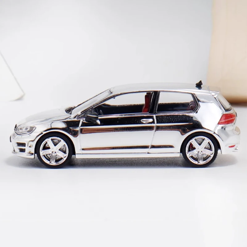 Diecast Original 1:64 Scale VW Golf Mk7 7R Simulation Alloy Car Model Static Display Collectible Toy Gift Souvenir Decration