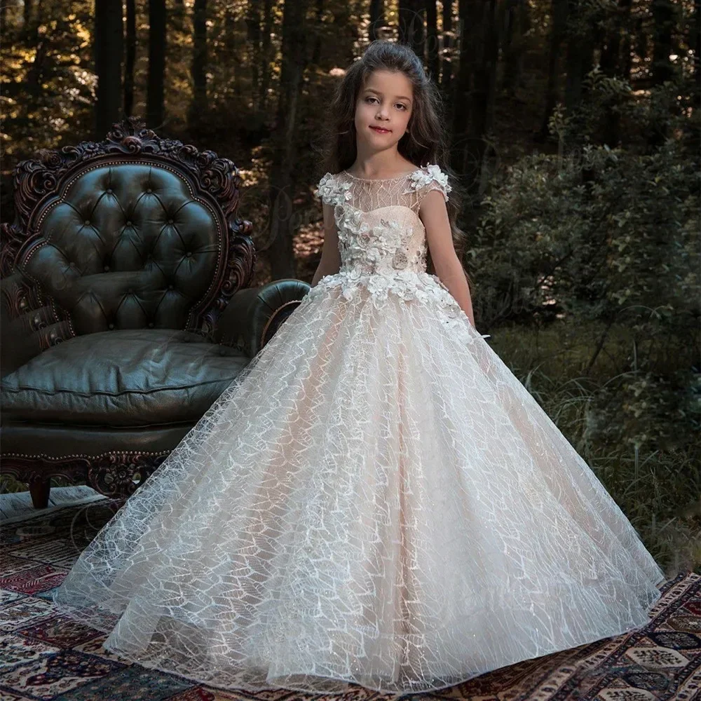 New Puffy Lace Flower Girl Dress For Weddings Ball Gown Girl With Heart-shaped Hollow Party Communion Pageant Gown