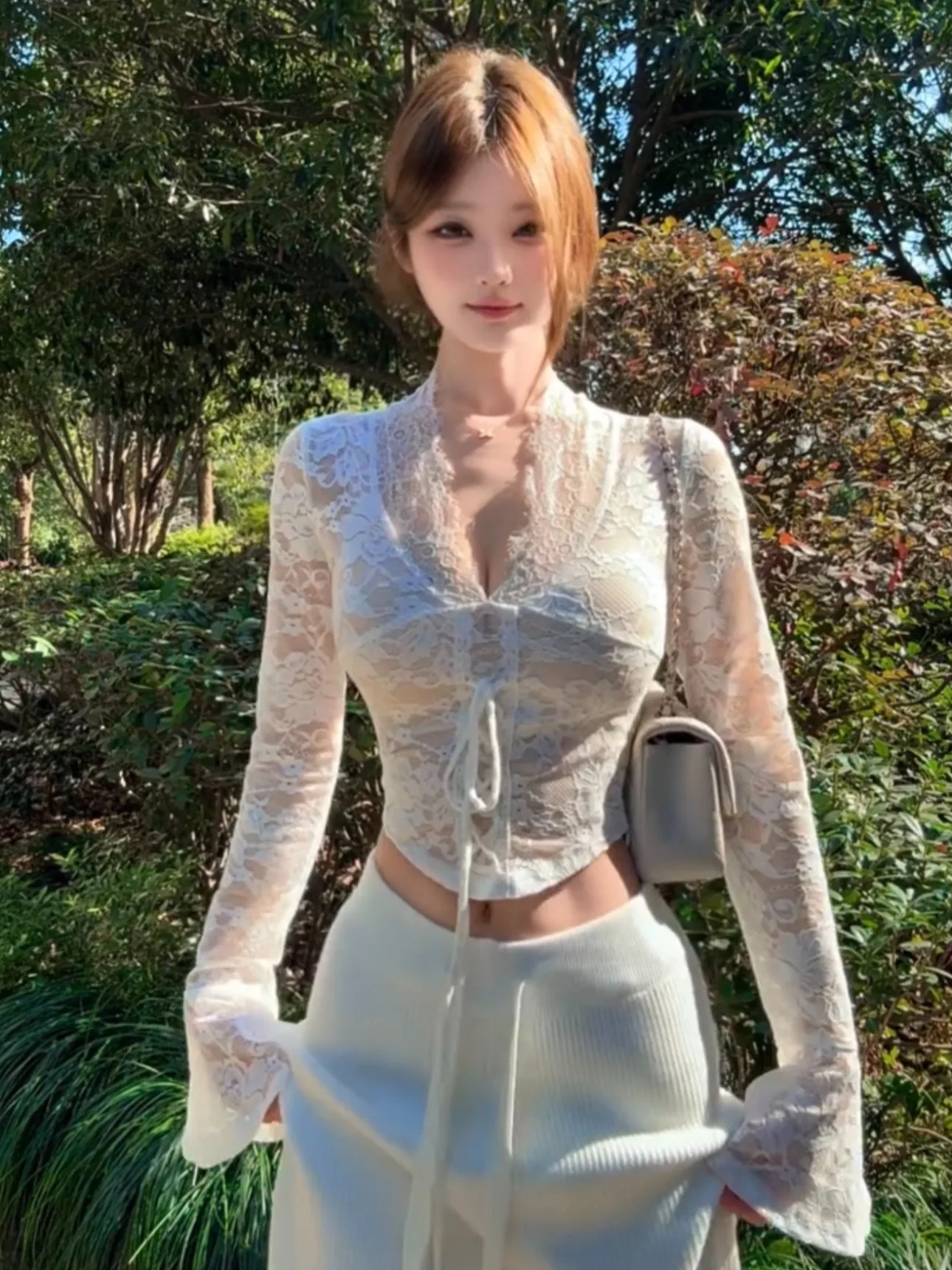 

Pure Desire Sexy V-ne Bell Sve Lace Base irt Women Early Spring Slimming Inner Beau Small irt Top