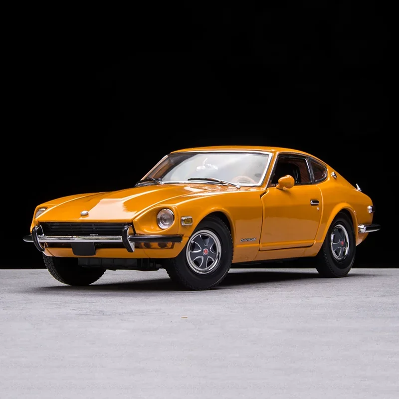 Diecast 1:18 Scale 1972 Nissan Datsun 240Z Alloy Car Model Toy Collection Ornament Boys Toys