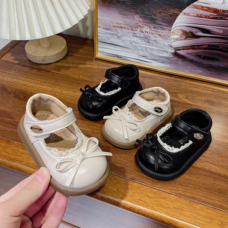 

Детские кожаные туфли для девочек с милым бантом, новинка 2026 года, весенние, для малышей, нарядные, нескользящие, простые, элегантные, для вечеринок, Мэри Джейн