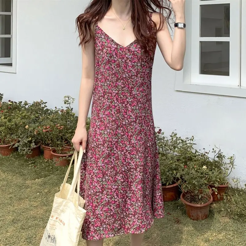 

Fashion V-Neck Printed Chiffon Floral Slip Dresses Female Clothing Summer New Loose Sweet Bohemian Sleeveless Dress