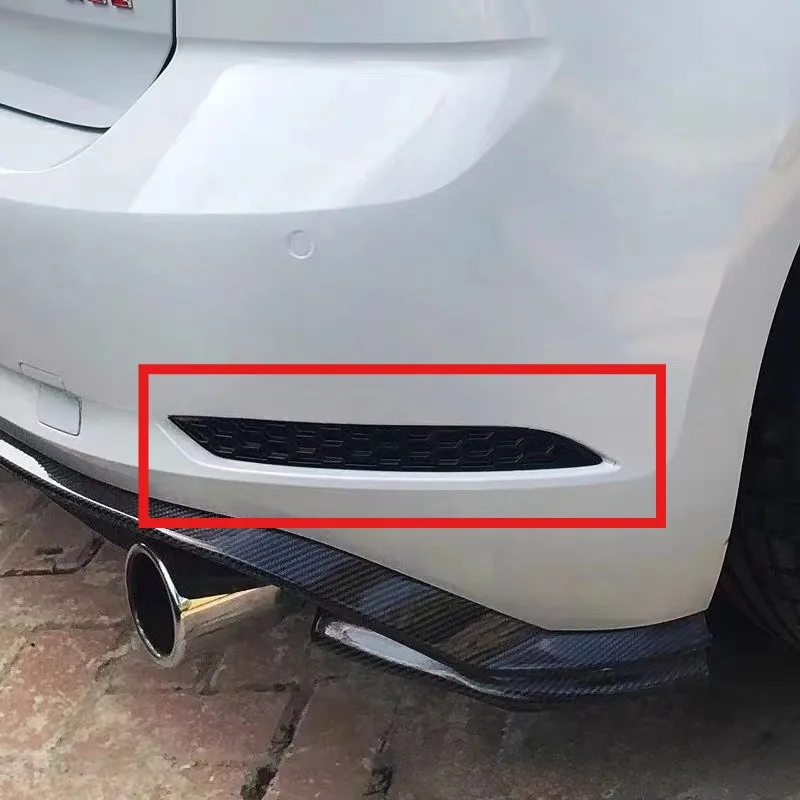 

Applicable for Volkswagen Golf 7-7.5 Rear Bumper Reflector Honeycomb Design Rear Bar Reflector Bumper Decorative Panel Parts