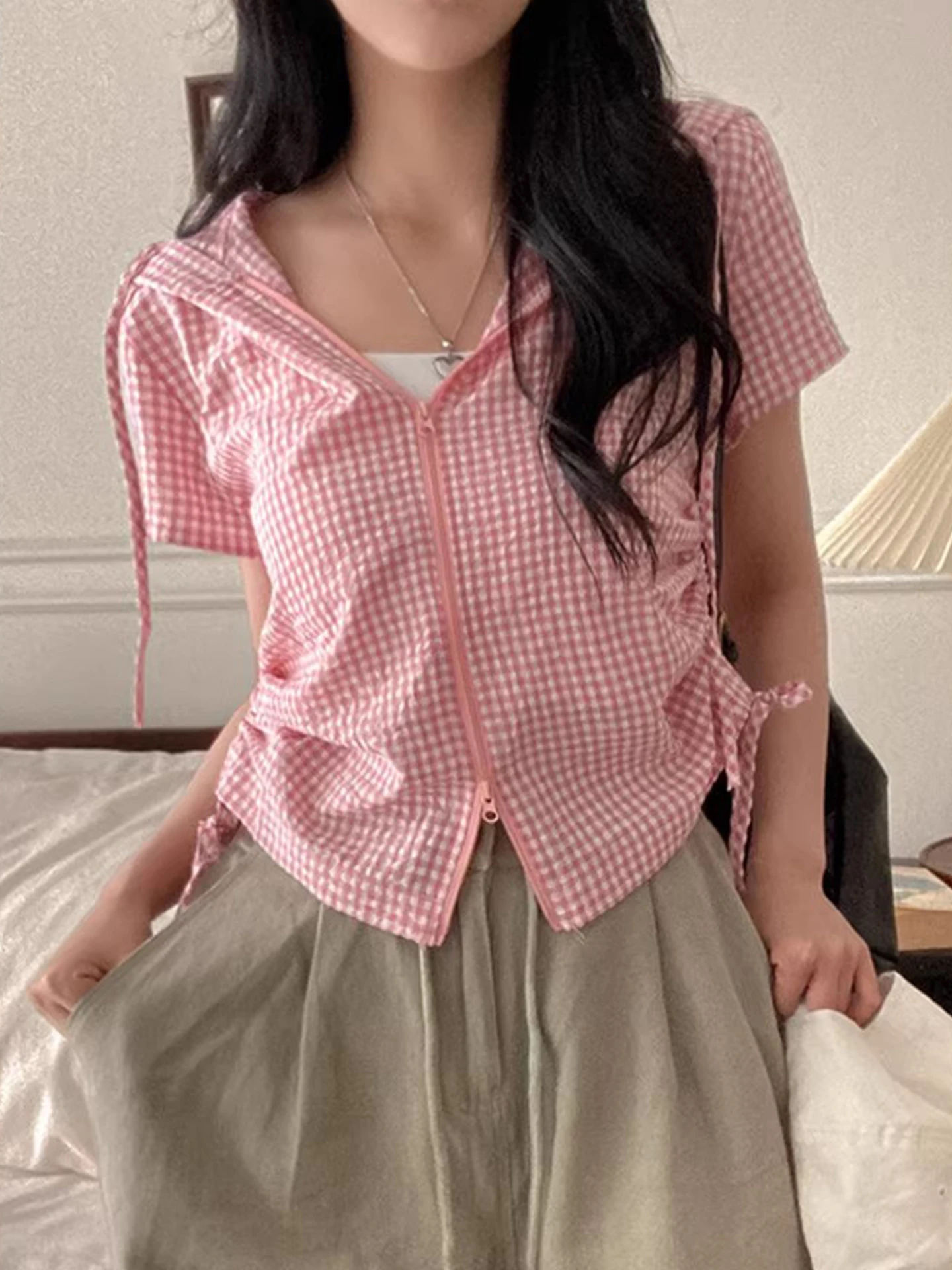 

Летняя женская рубашка в клетку с завязками на талии, без рукавов, на молнии, в корейском стиле, свободного кроя, из полиэстера и хлопка.