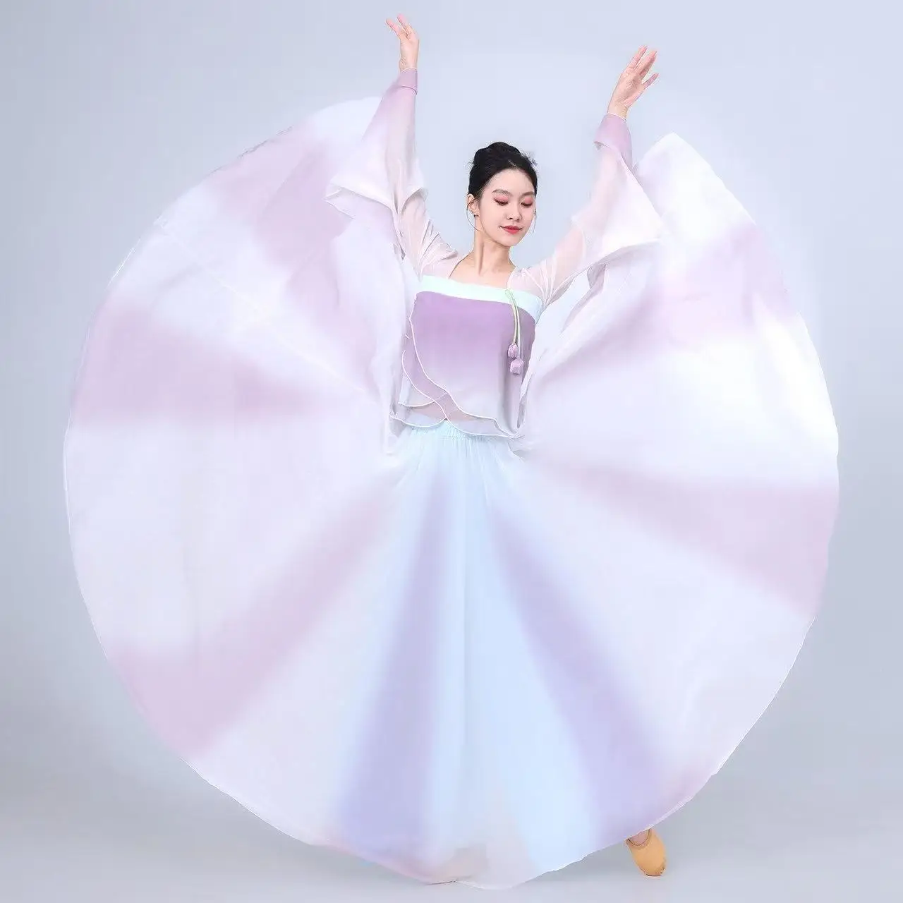 Elegant Classical Dance Dress Women's Traditional Chinese Dress Gradient Light Thin Mesh Large Hem Skirts Stage Dance Dress