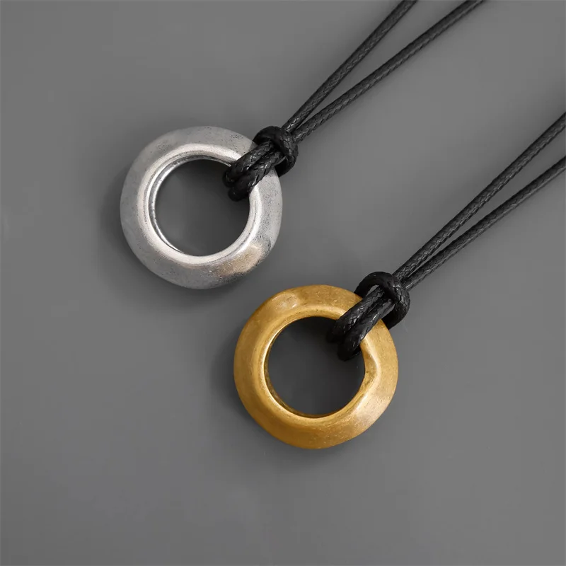 Fashionable Trend Unique Vintage Light Wheel Ring Pendant Necklace For Men's/Women's Classical Artistic Exquisite Sweater Chain