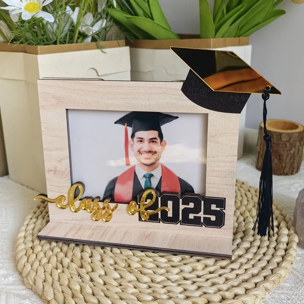 

Graduation Season 2025 Graduation Photo Frame Handmade Festival Wooden Picture Frame Stand with Bachelor Hat