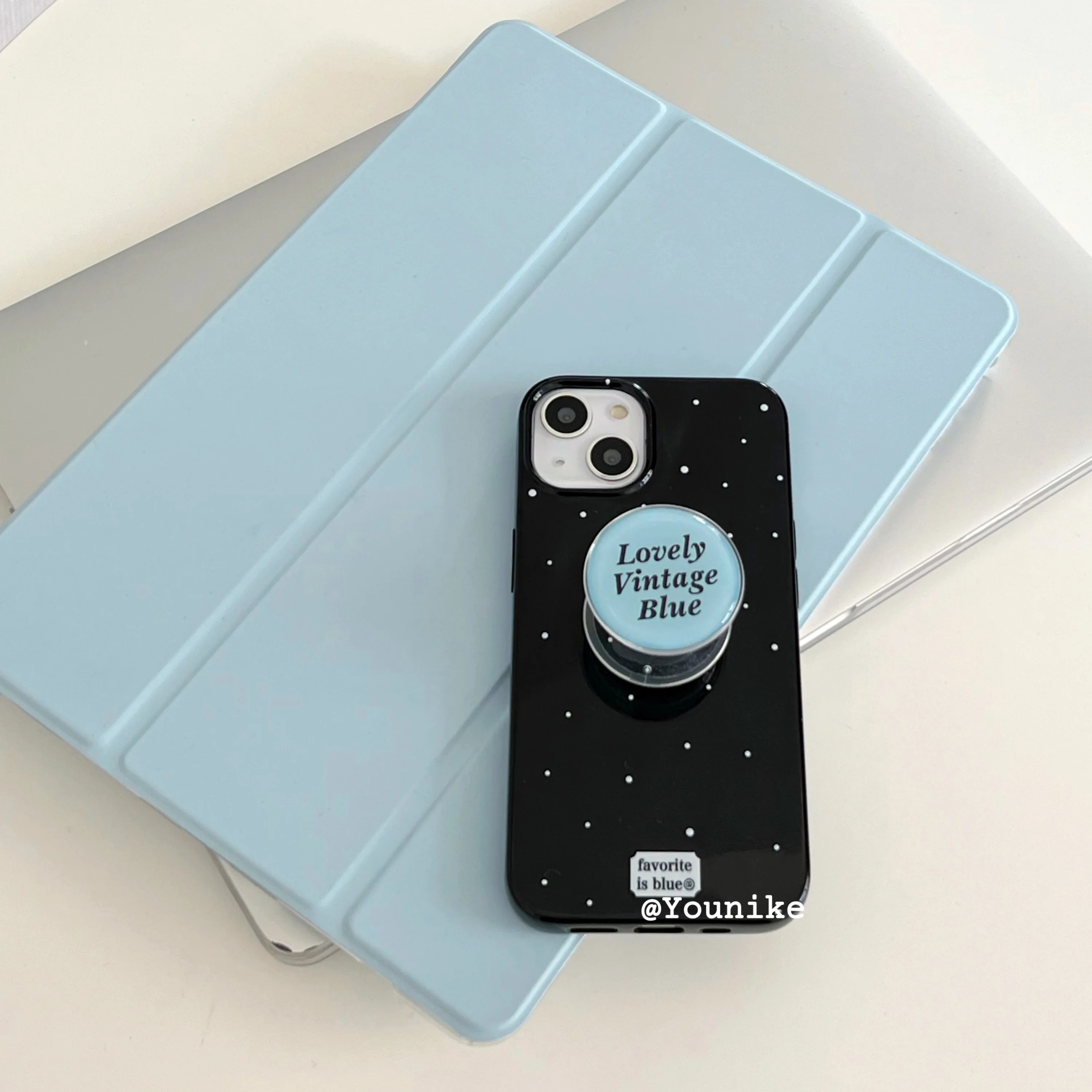

INS Minority Simple Black Polka Dot for iPhone 15/13pro/14promax Apple 12/11 Phone Case