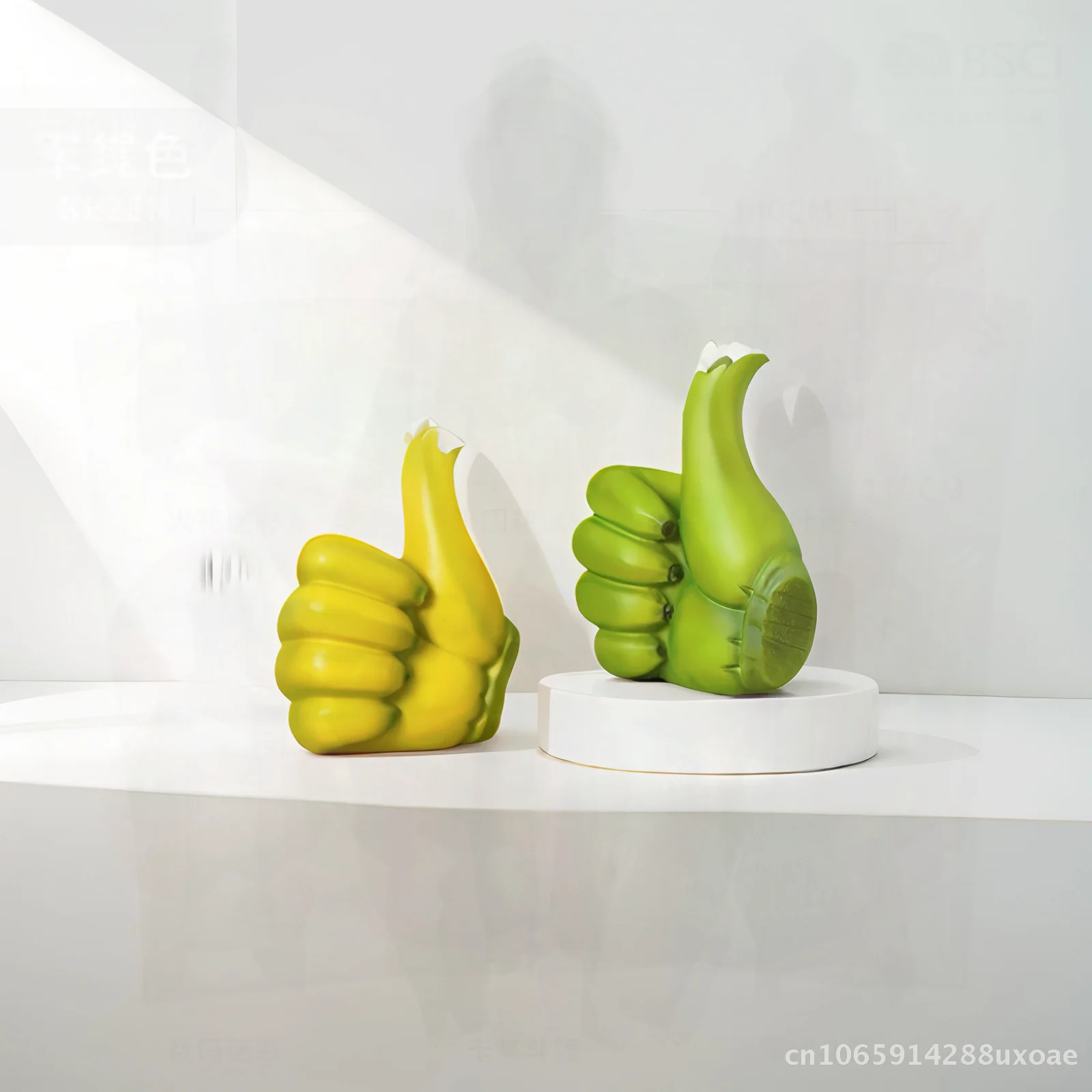 

Creative Resin Banana Ornament - Yellow Green Thumb up Gesture Decorative Statue Modern Minimalist Design Cross-border Popular