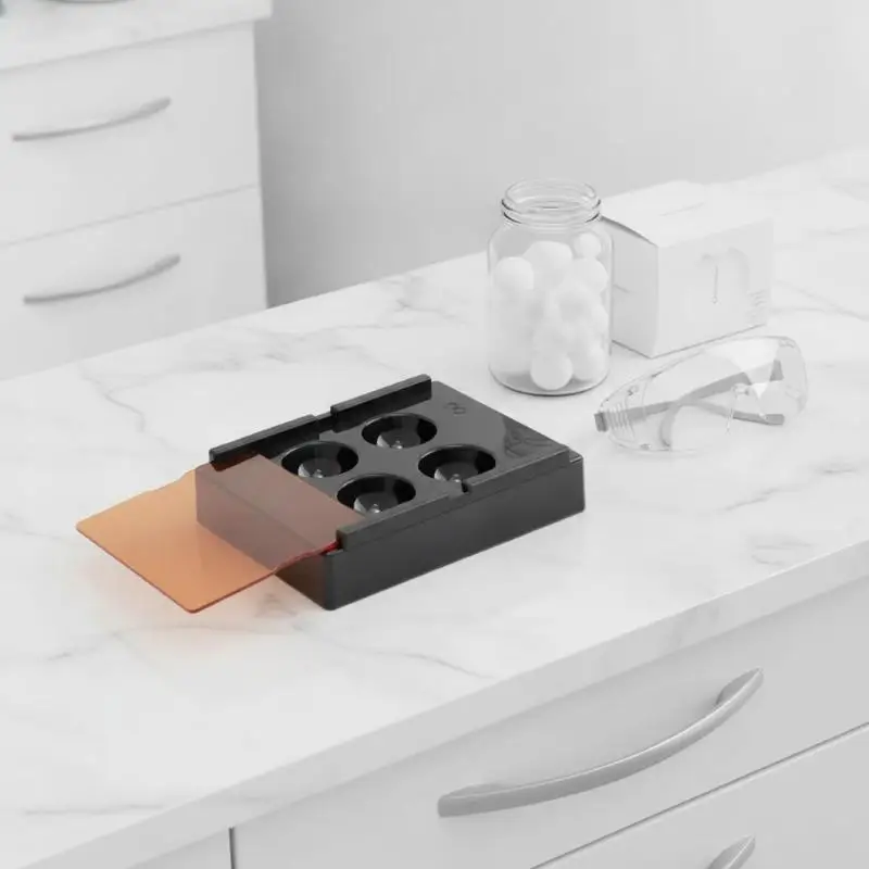 Lightproof 4 Holes Composite Resin Dental Shading Box Storage Holder for Dental Clinic Professional Use