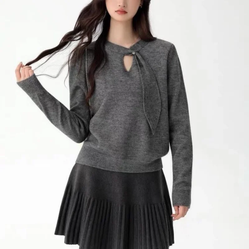 

New Autumn Fashionable Versatile Round Neck Long-sleeved Sweater Loose Slim Sweater Base Shirt Top Niche Women's Clothing