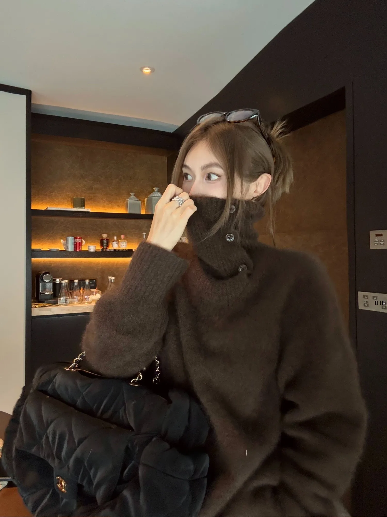 

Qian Meixi Luxury 00% Yak Wool Faux Fur Sensation Lazy High Collar Sweater Thi Warm Loose Knitted Base irt Women's Faion