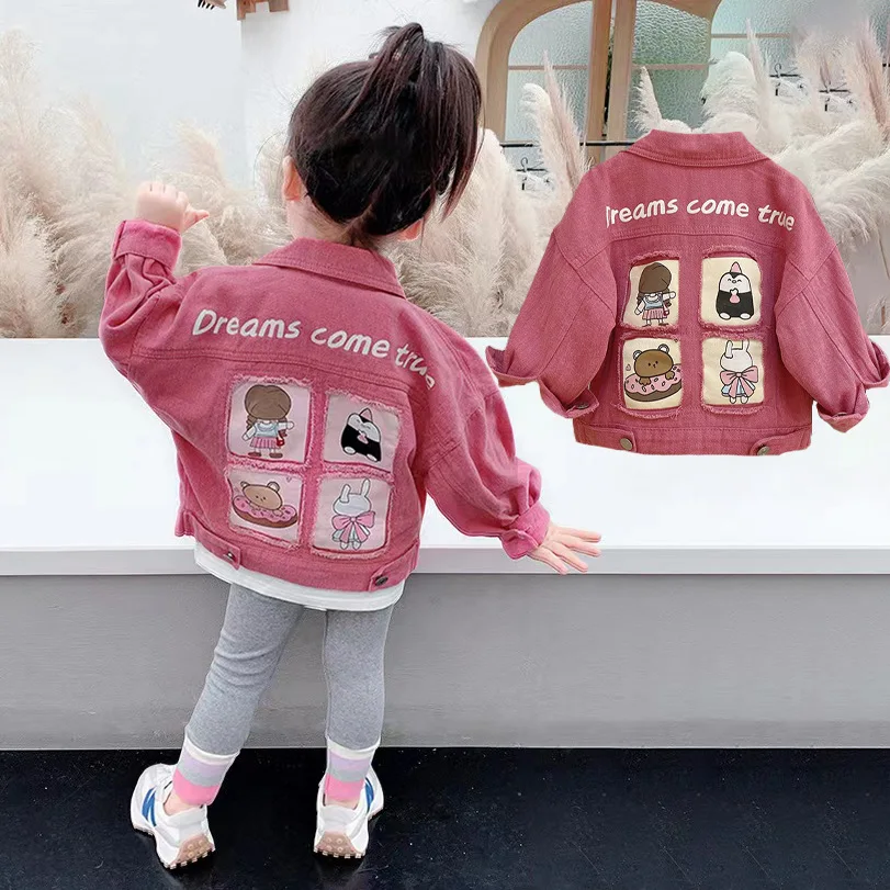 1-8 Jahre altes Mädchen Jeans jacke 2024 neue Kinder Cartoon Brief lang ärmel igen Jeans mantel koreanische lässige Kinder kleidung
