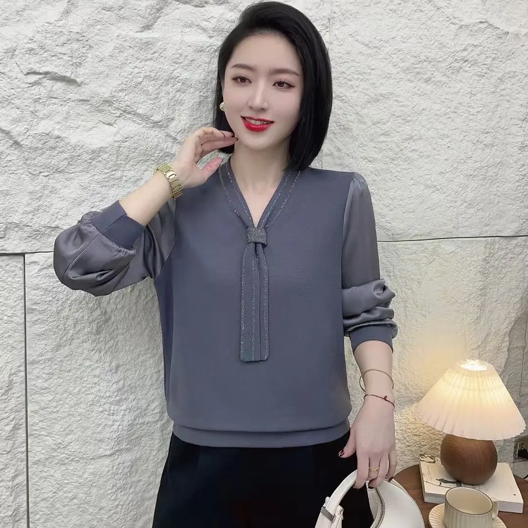 Frühlingsneues, elegantes, lockeres, schlankes Langarm-Oberteil mit mittlerem Alter