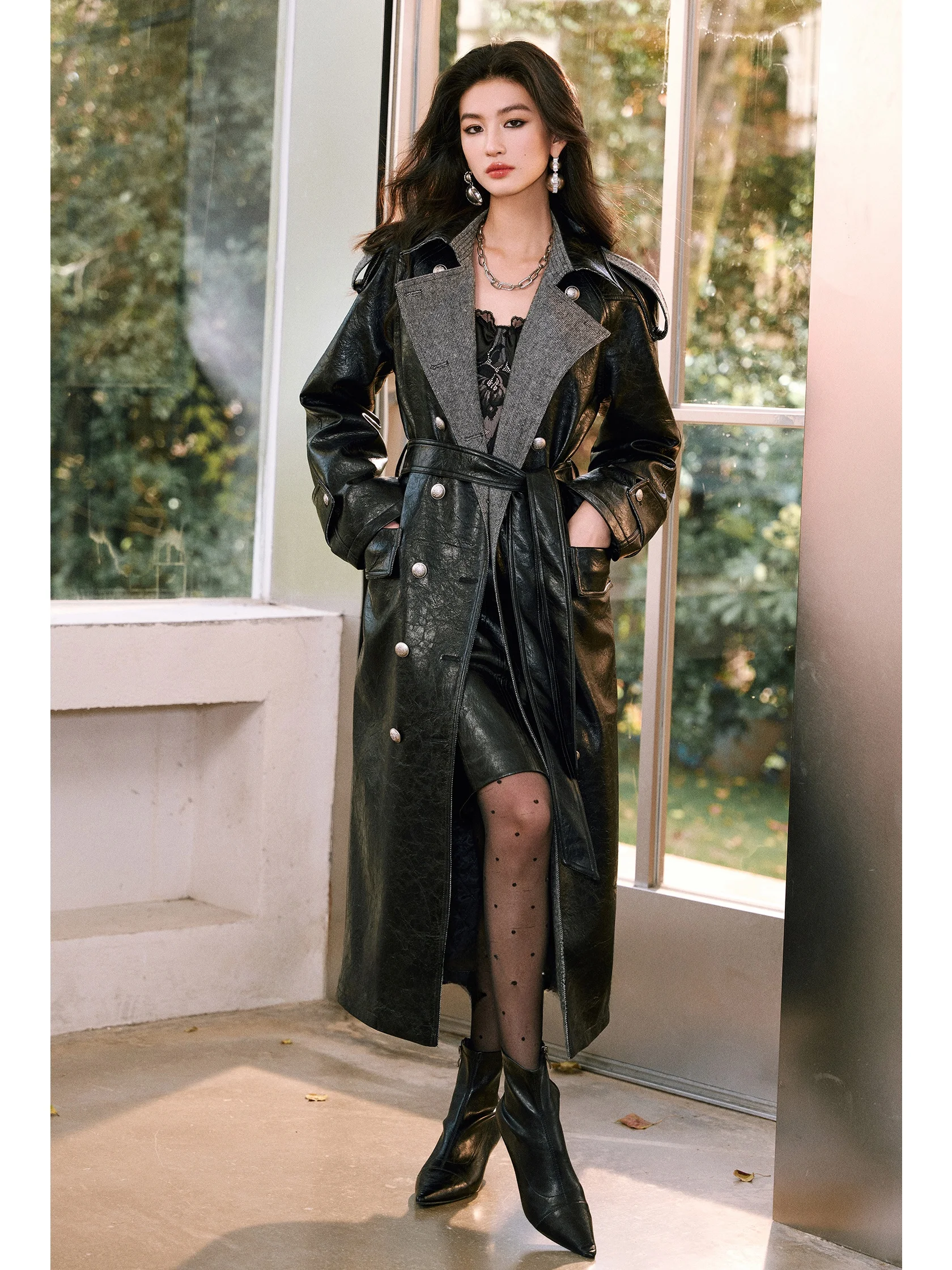 WANGXO ヴィンテージ風 エコレザー チェック柄 ウールコットン裏地付き ロングコート ダブルブレストカラー ジャケット カジュアルスタイル 若者向けファッション