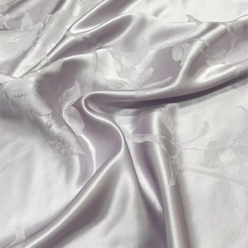 Frühfrühlingsneues Produkt 7-farbiger King-Satin-Jacquard-Stoff aus Seide, 35 mm breit, Cheongsam