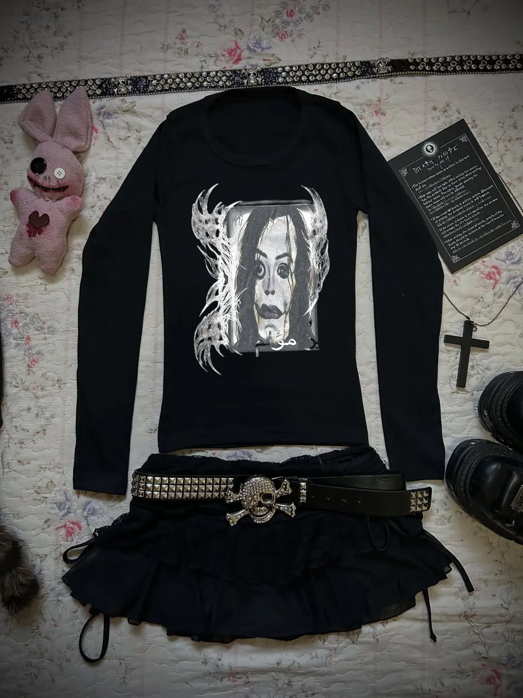Goth Grunge Women White Fitted Long Sleeve T‑Shirt Creepy Dark Figure Wing Graphic Y2K Emo Punk Aesthetic Casual Top