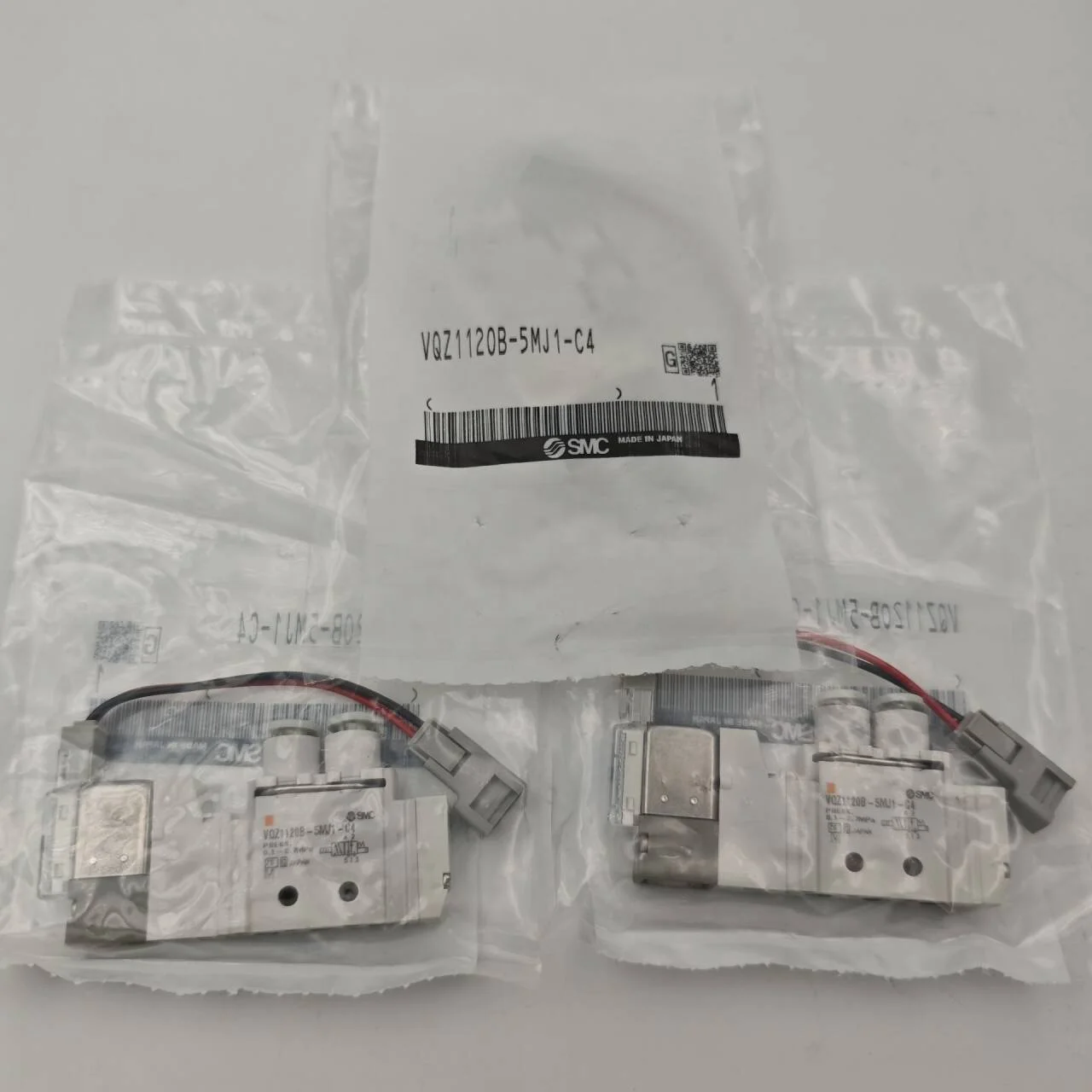 Elettrovalvola pneumatica originale SMC VQZ1120B-5MJ1-C4