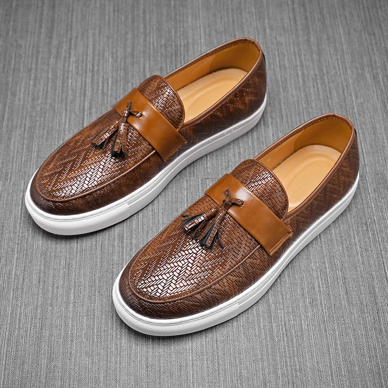 

2025 Autumn New Men's Comfortable Round Head Tassel Bean Shoes Fashion Brand Men's Thick Bottom Non Slip Casual Leather Shoes