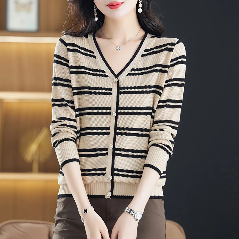 

Striped Knit Base Sweater Long Sleeved Thin V-neck Top New Women's Sweater