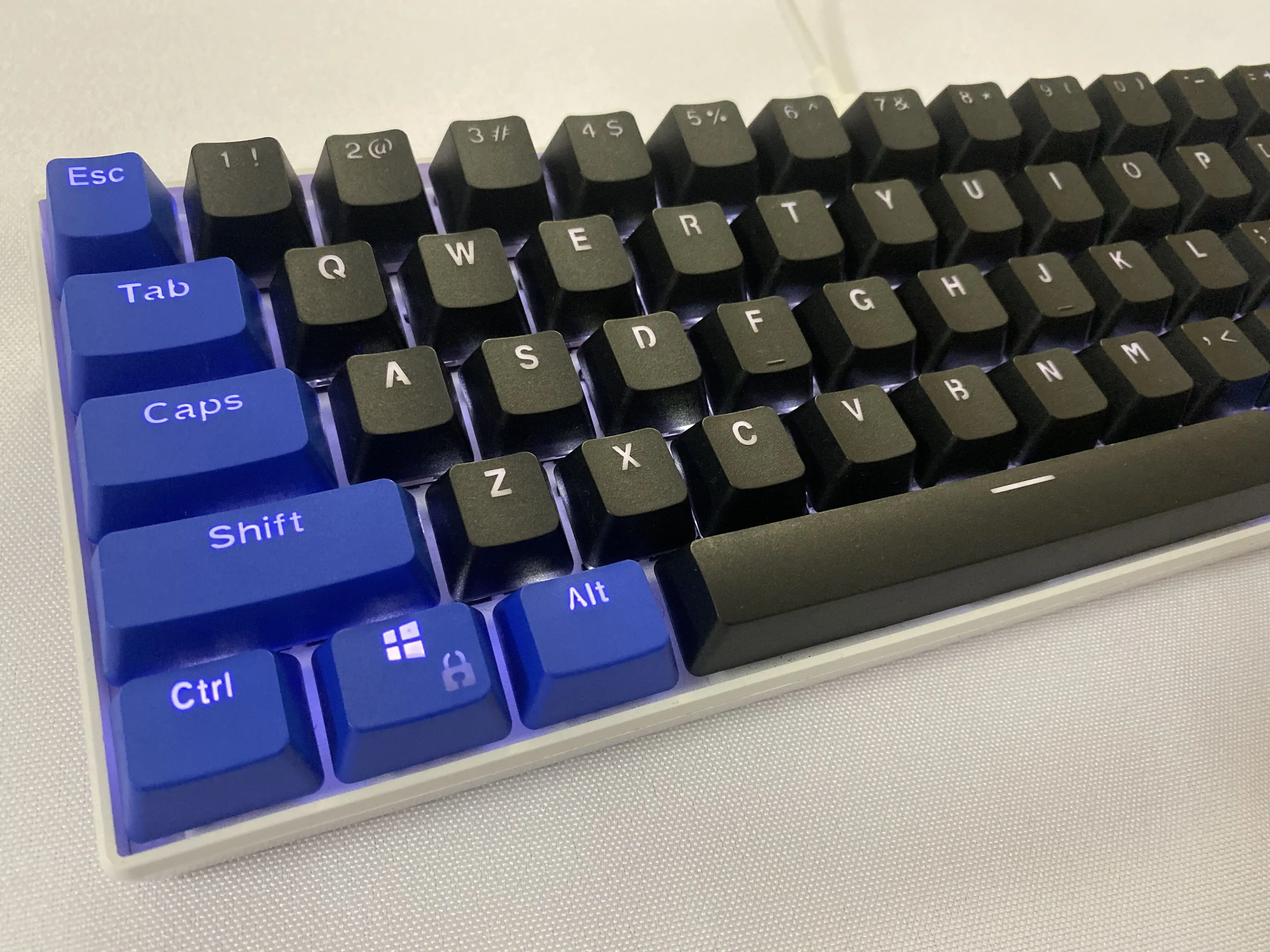 RK 61 Keycaps PBT Material OEM Highly Keycaps, Backlit Two-Color Mechanical Keyboard Keycaps (Keycaps Only Sold)