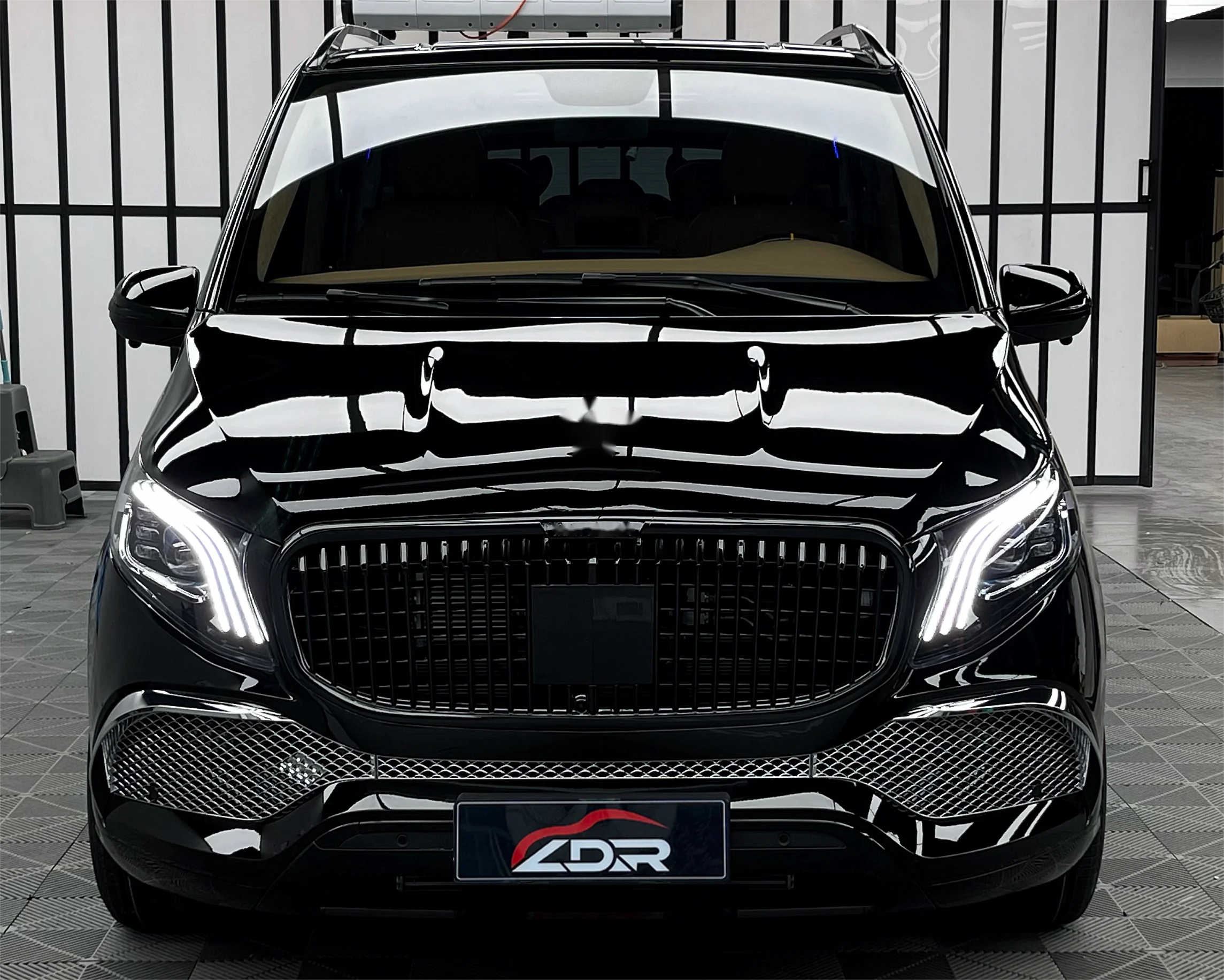 New Hot Selling V-Class W447 V220d Facelift GLS 2023 Bumper Bodykit LED Headlights Chrome Finish Bolt-On High