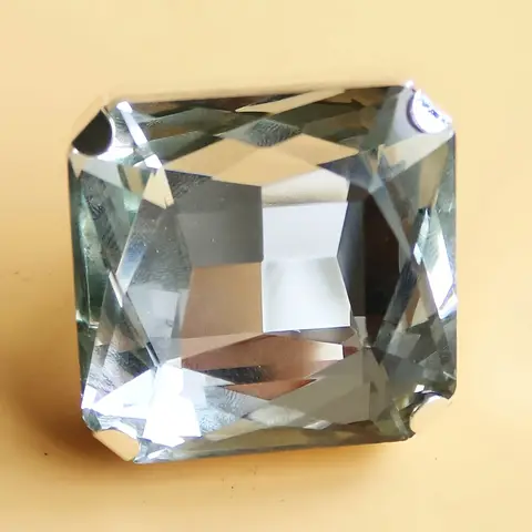 असाधारण महिलाओं के लिए विशाल अतिरंजित स्क्वायर क्रिस्टल बड़ी अंगूठी चमकदार बड़ी पत्थर की अंगूठी अंगूठे आभूषण 8 best sales बड़े आकार की अंगूठी - №1